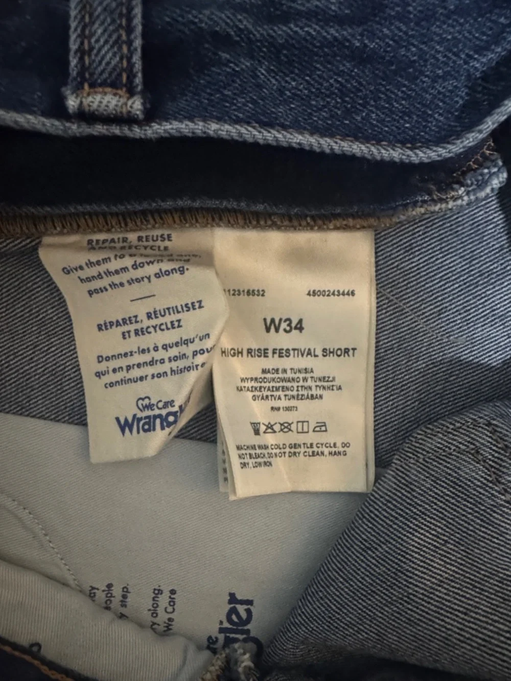 Wrangler High Rise Festival Short - Picture 3 of 3